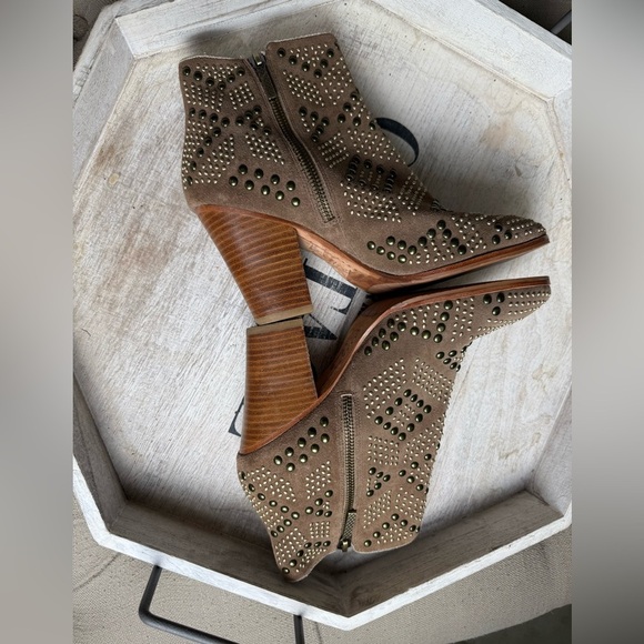 Donald J. Pliner Studded Brown Ankle Boots size 8 - Picture 6 of 11